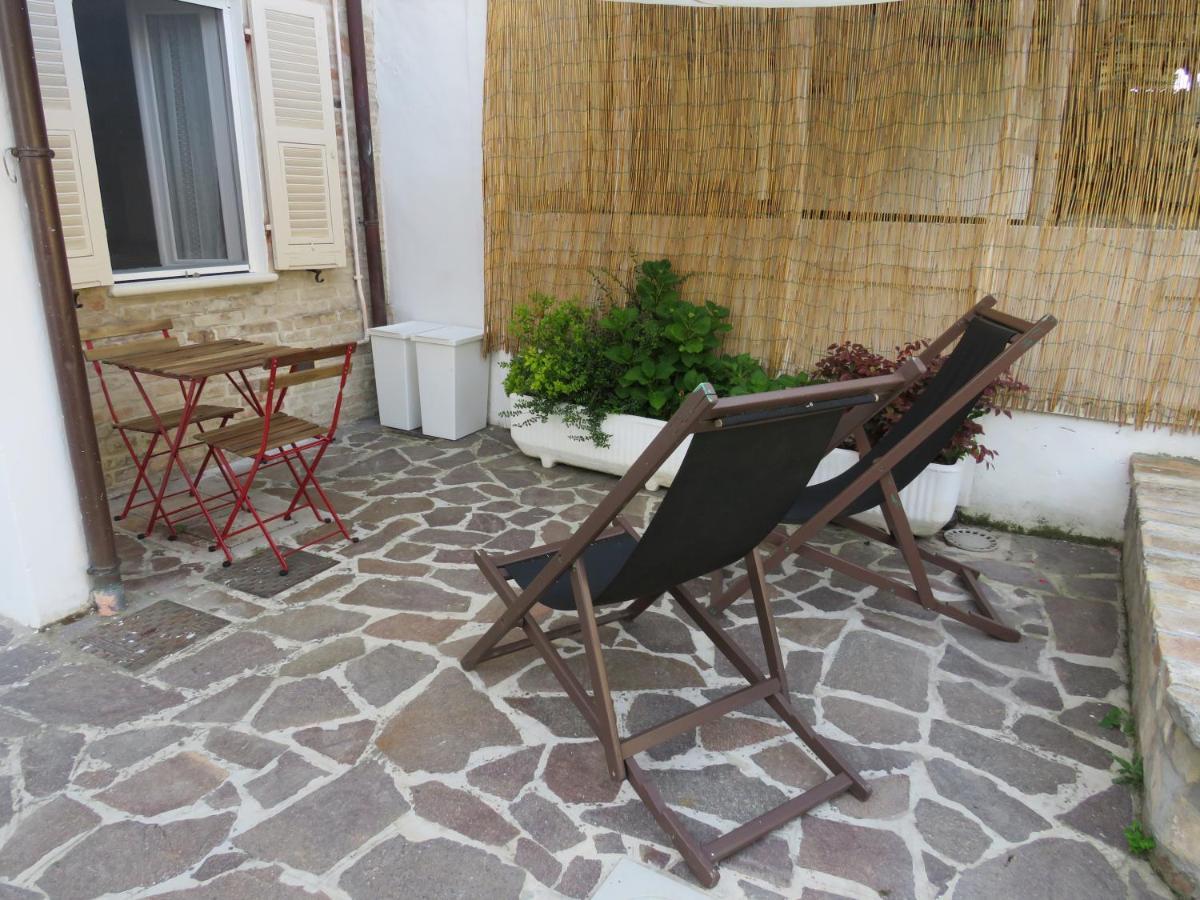 Apartment Monolocale Ai Piedi Del San Bartolo *